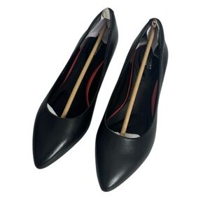 Rockport Total Motion Black Leather Low Kitten Heel Kalila Pumps Size 8.5 Wide